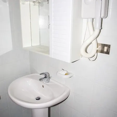 Hotel Clorinda 3*