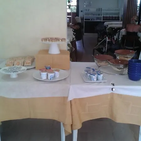 Hotel Clorinda 3*